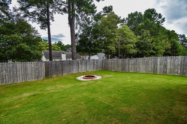 Building Photo - 187 Cloverwood Ln
