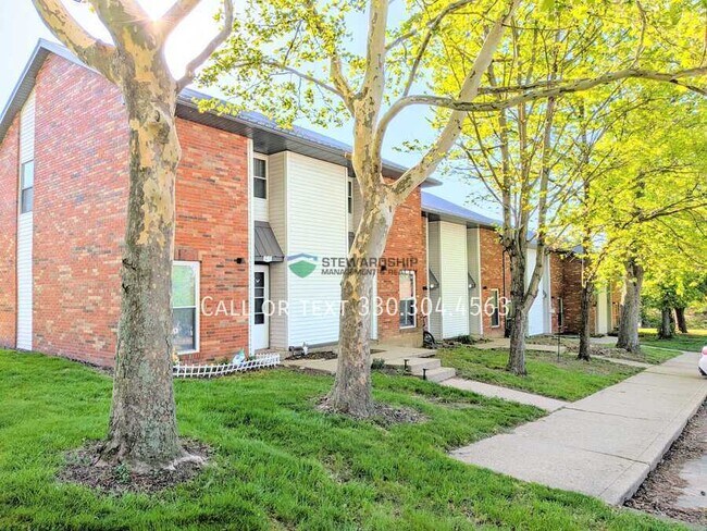Building Photo - 235 Engadine Ct