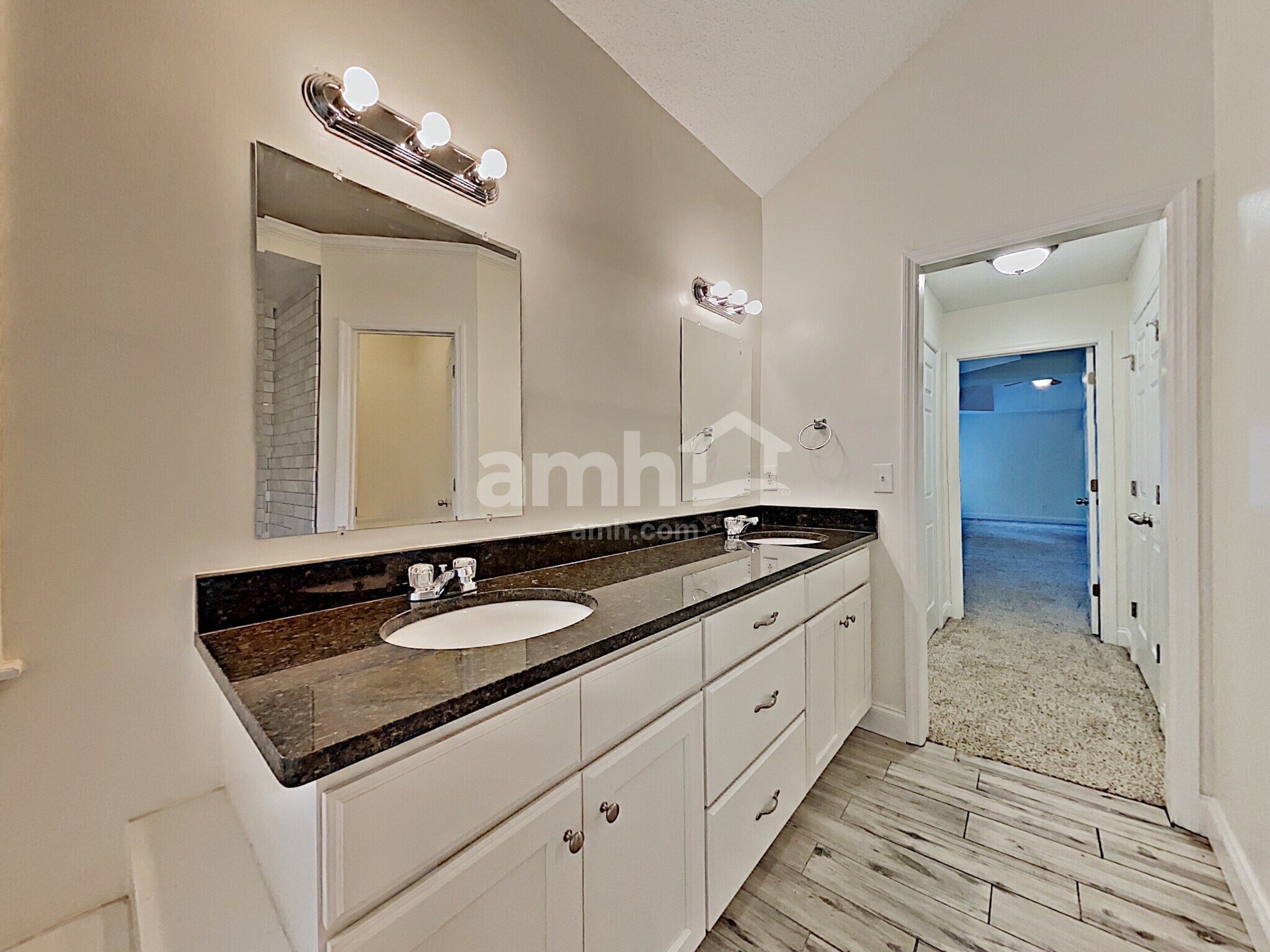 Building Photo - 4925 Heards Forest Dr NW