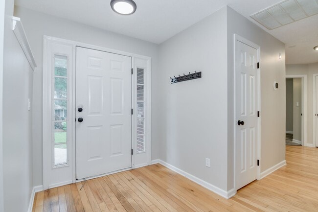 Building Photo - Brick Ranch in Evans