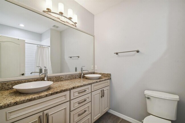 Building Photo - 3183 Bayshore Oaks Dr