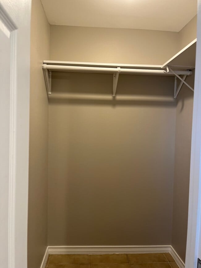 Building Photo - 4213 Easy St