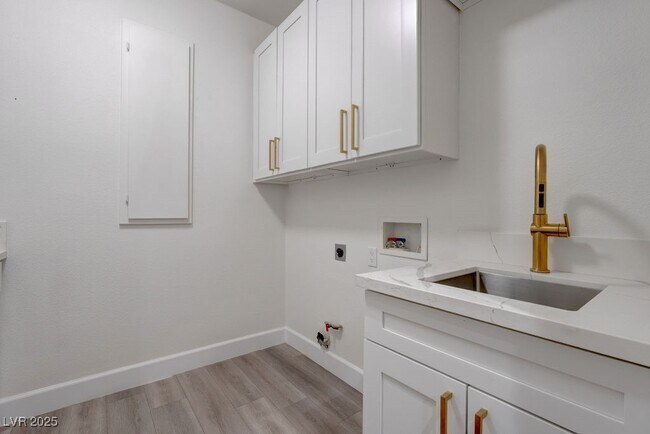 Building Photo - 72 Dollar Pointe Ave