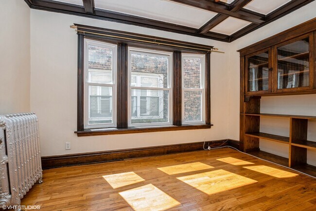 Building Photo - 4732 S St Lawrence Ave