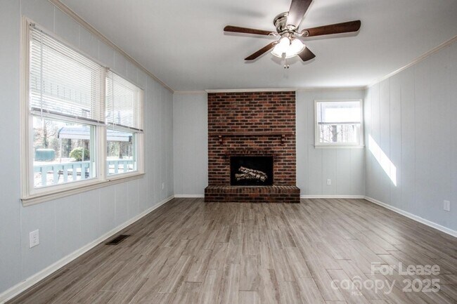 Building Photo - 1159 Camp Creek Rd