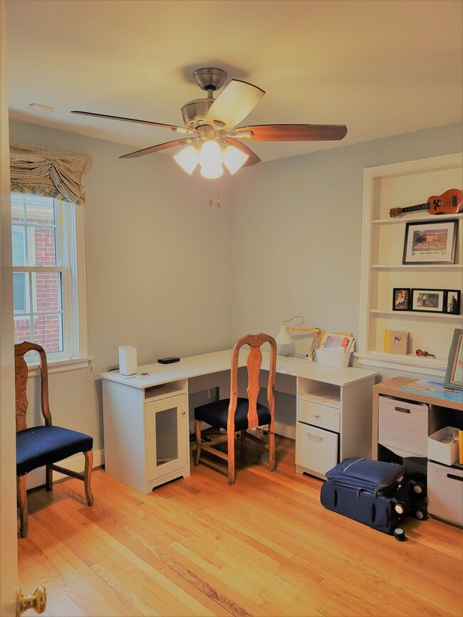 Building Photo - Remodeled 4 bedroom 2 full brick bath cape...