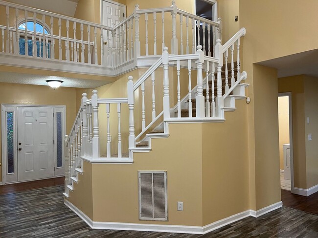 Building Photo - Lovely North Macon Home