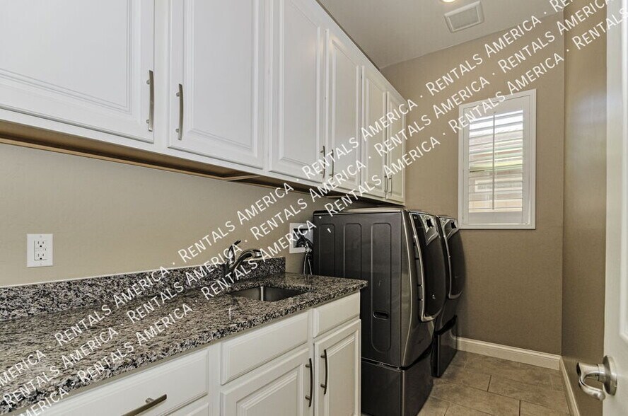 Building Photo - 757 W Aviator Crossing Dr