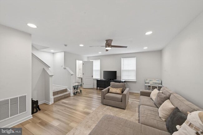 Building Photo - 338 Nocking Point Blvd