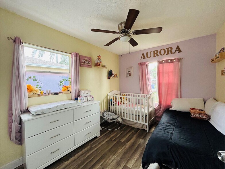 Building Photo - 426 SW 79th Ter