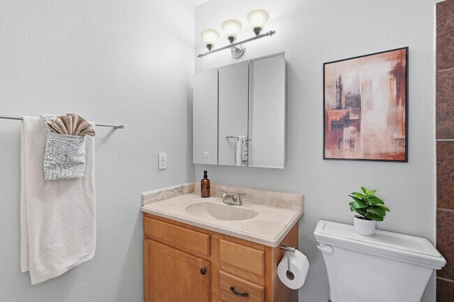 Building Photo - 3039 N 38th St