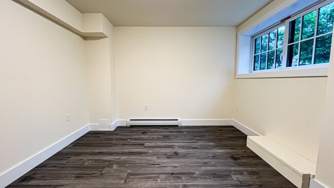 Building Photo - 21 Hungerford Terrace