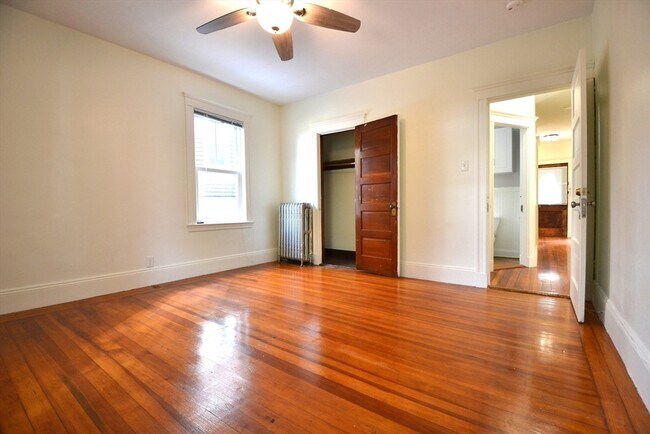 Building Photo - 82 Montebello Rd