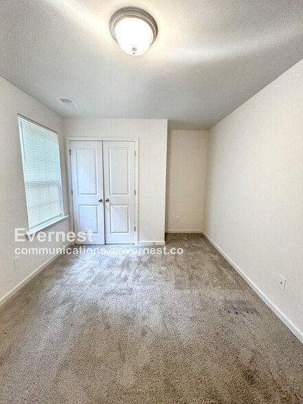 Building Photo - 3028 Reid Ave