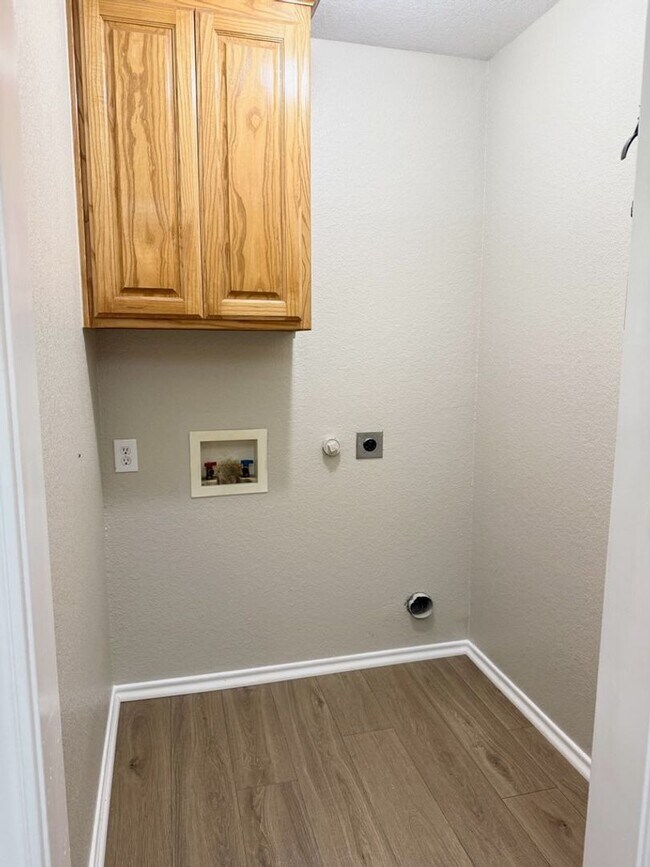 Building Photo - 716-716 Stribling Cir