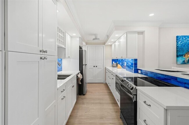 Building Photo - 2100 N Atlantic Ave