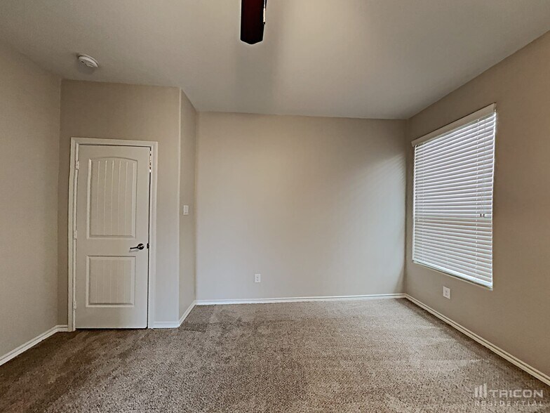 Building Photo - 1204 Glenwood Dr