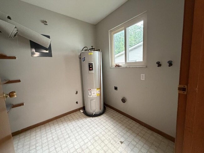 Building Photo - 68 Ryder Ct