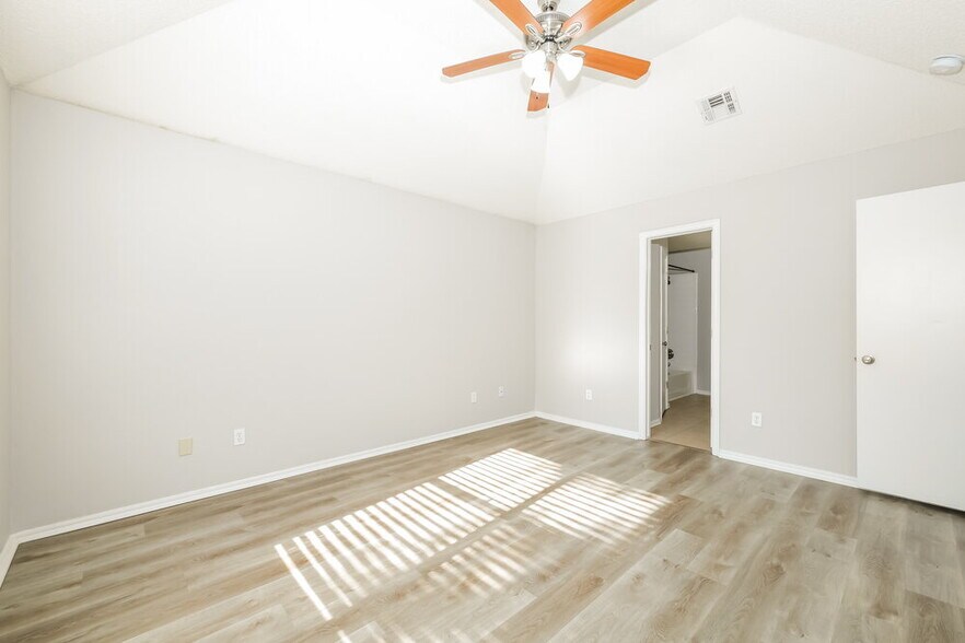 Building Photo - 324 Marrgate Dr