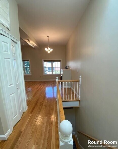 Building Photo - 261 W 2nd St