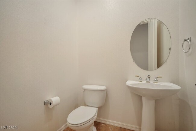 Building Photo - 2585 Portsmouth Creek Ave