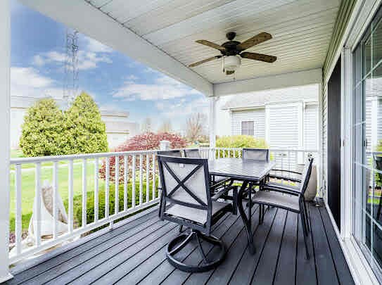 Building Photo - 428 Island Pointe Dr