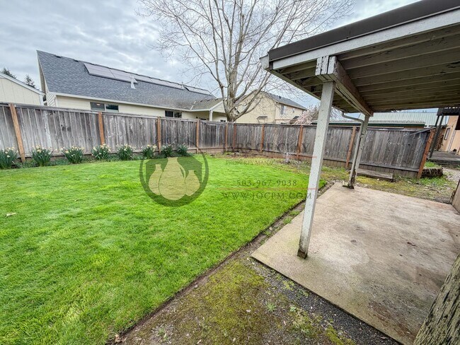 Building Photo - Hubbard Home with 2-Bay Shop, Office, & Massive Yard!