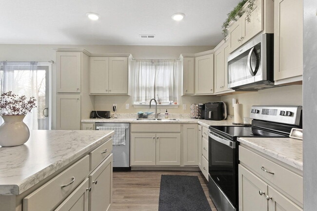 Building Photo - 5524 Sweetgum Cir