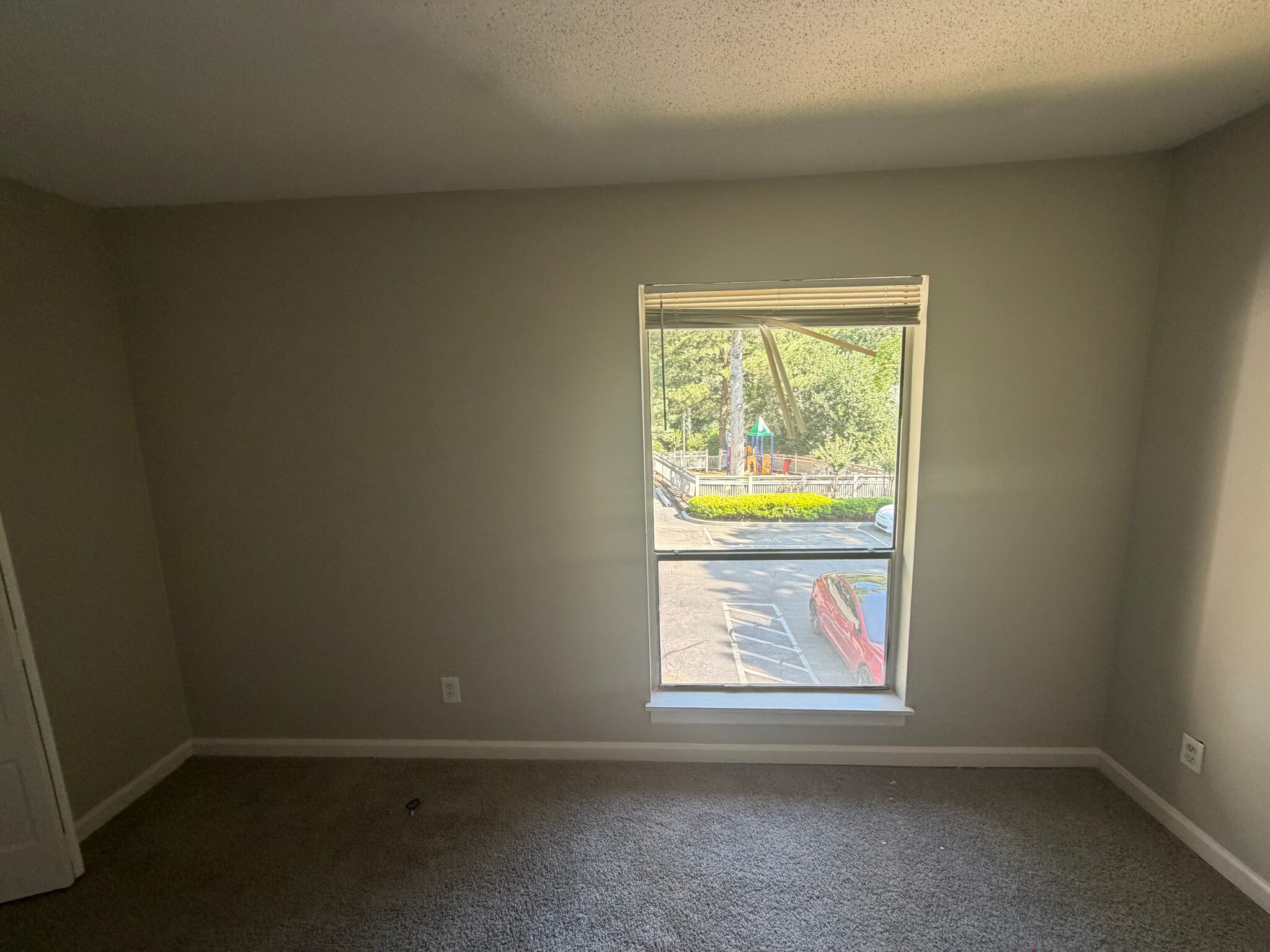 Building Photo - Room in Apartment on Winterbrook Ct