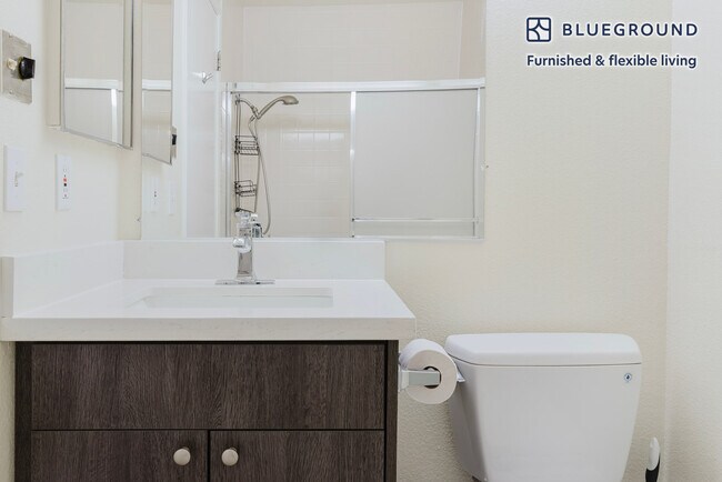 Building Photo - 345 Sheridan Ave