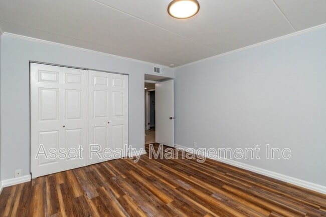 Building Photo - 454 Berlin Dr