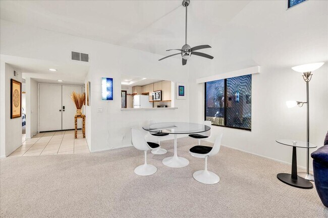 Building Photo - 6735 Harwood Cir