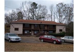 Building Photo - D&D Apartments