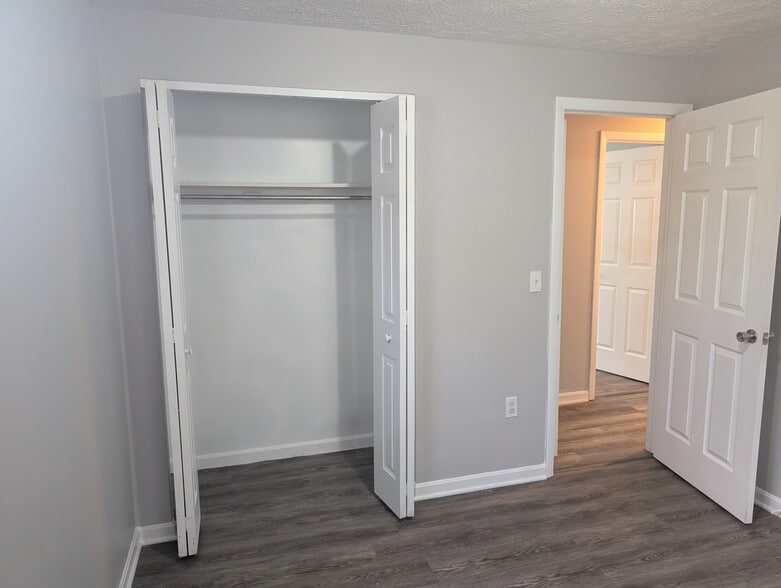 Building Photo - 7465 Rob St NW