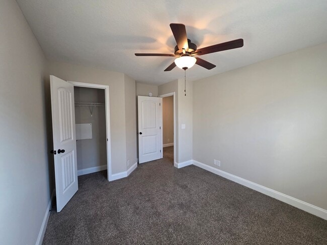Building Photo - $250 OFF Move In Special! - Modern 3 Bedroom Townhome in Prime Location