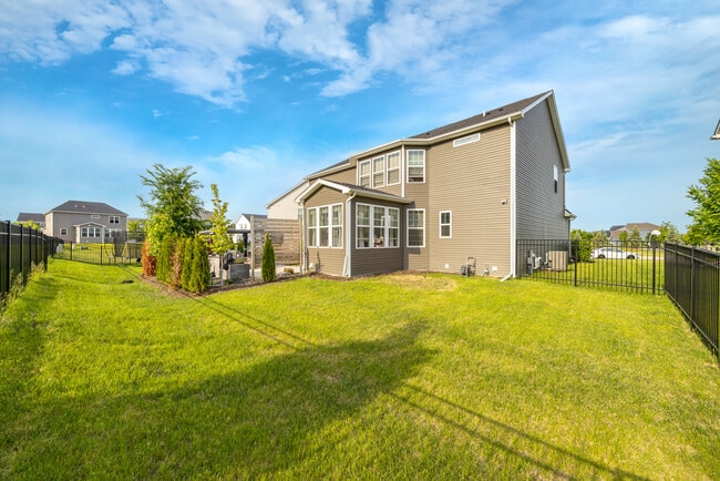 Building Photo - 24612 W Prairie Grove Dr