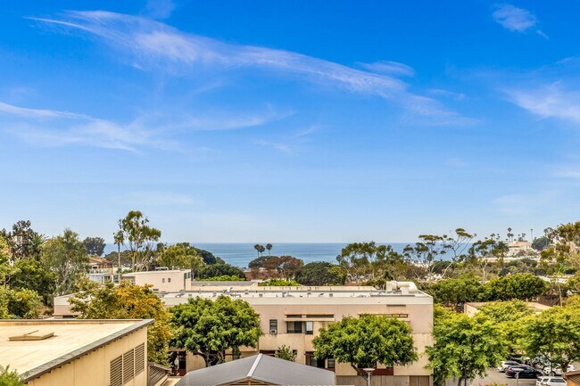 Building Photo - 3 Bed 3 Bath Ocean View, Penthouse "Mark Singer" Residence in Downtown Laguna Beach