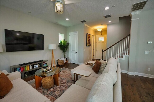 Building Photo - 594 Windy Pne Wy