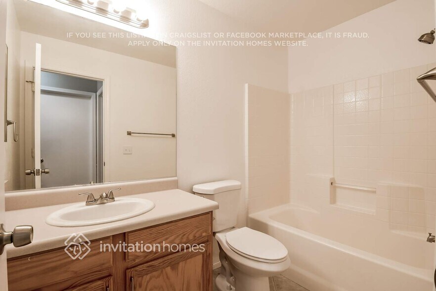 Building Photo - 3606 W Via Del Sol Dr