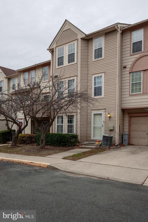 Building Photo - 14624 Monmouth Dr