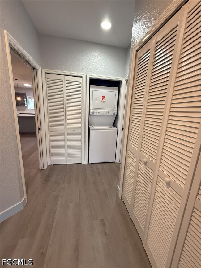 Building Photo - 8424 Bernwood Cove Loop