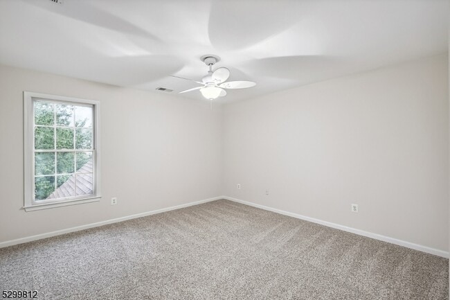 Building Photo - 91 Patriot Hill Dr