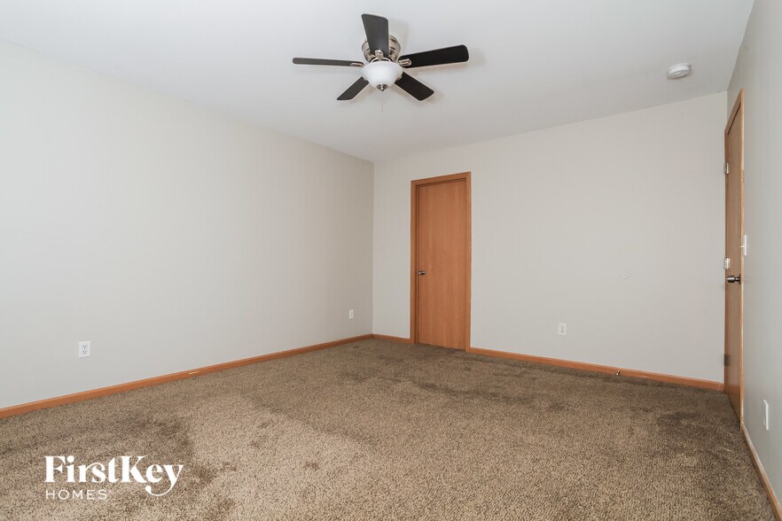 Building Photo - 330 Heftner Cir