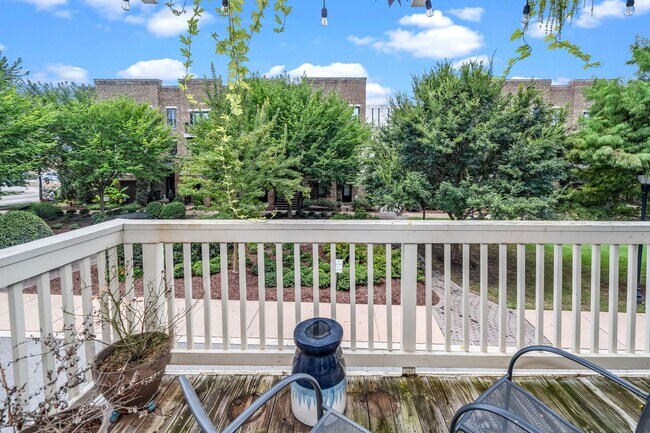 Building Photo - Move-in Ready Downtown Raleigh Condo - Walk to Seaboard Station!