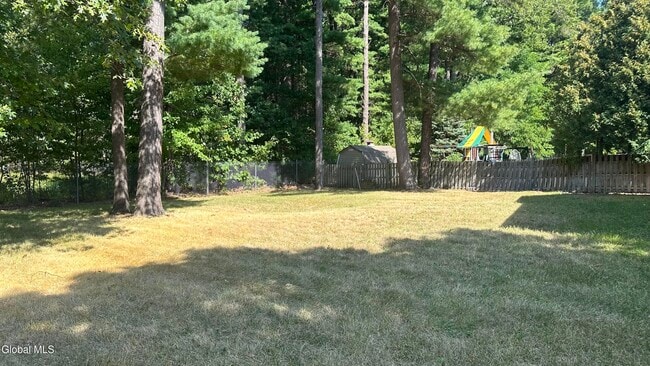 Building Photo - 21 Skylark Dr