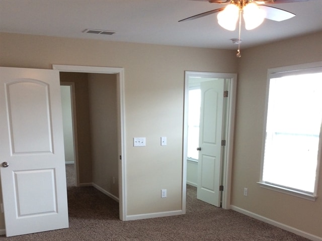 Building Photo - 3225 Saddlebrook Dr