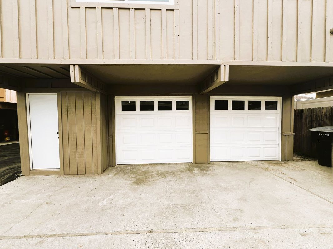 Building Photo - 13811 La Pat Pl