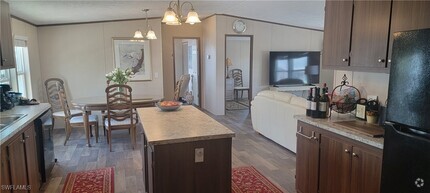 Building Photo - 4709 Kon Tiki Ln
