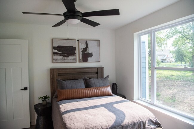 Bedroom 2 - Alder Woods