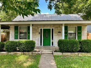 Building Photo - 1404 Forest St